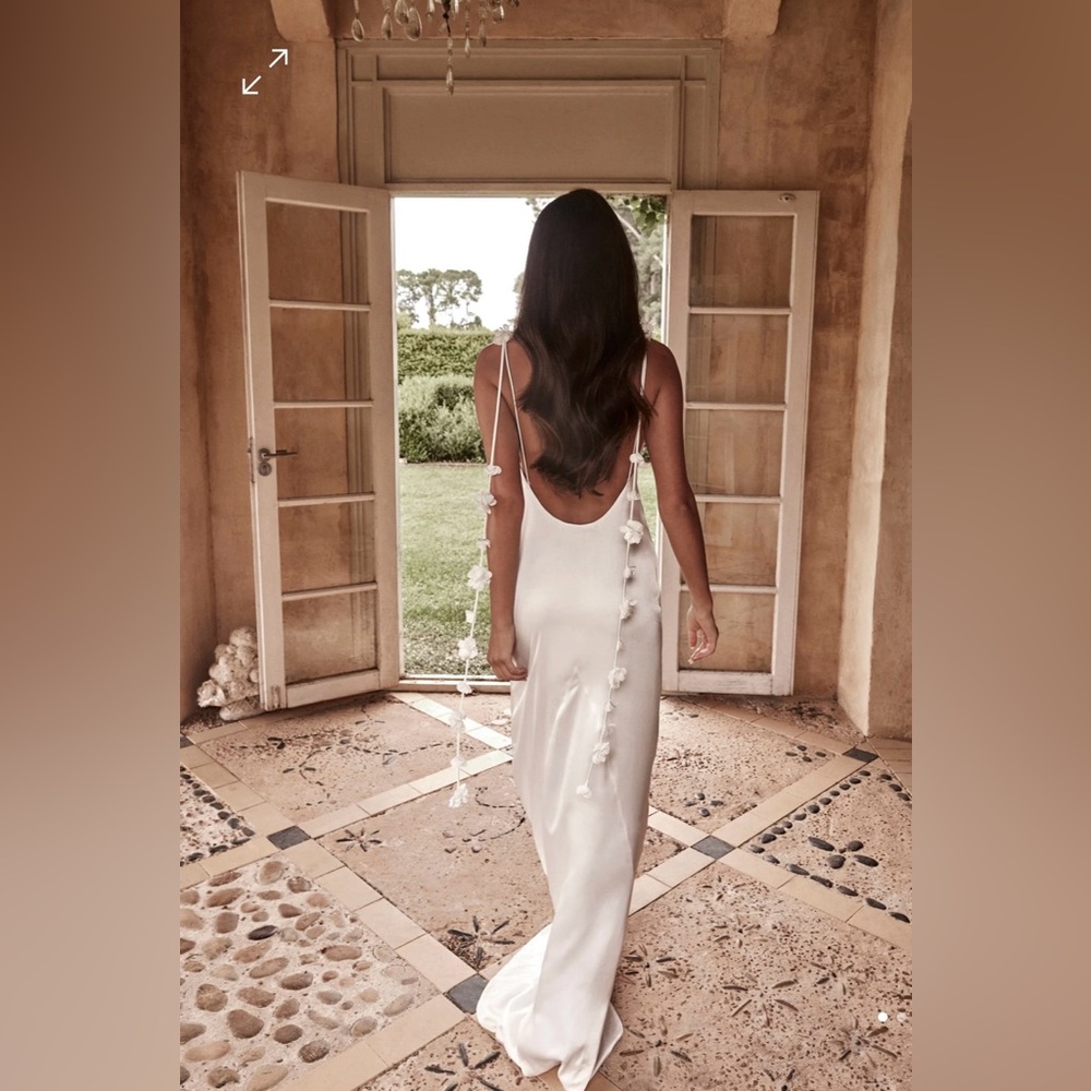 Elenora - Beautiful flowy satin bridal dress from Meshki